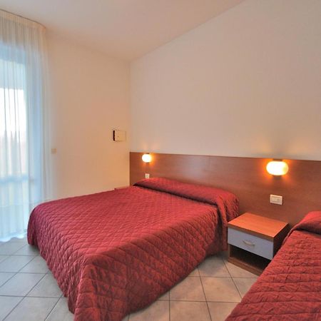Apartment In Bibione Spiaggia Near The Beach Exteriör bild