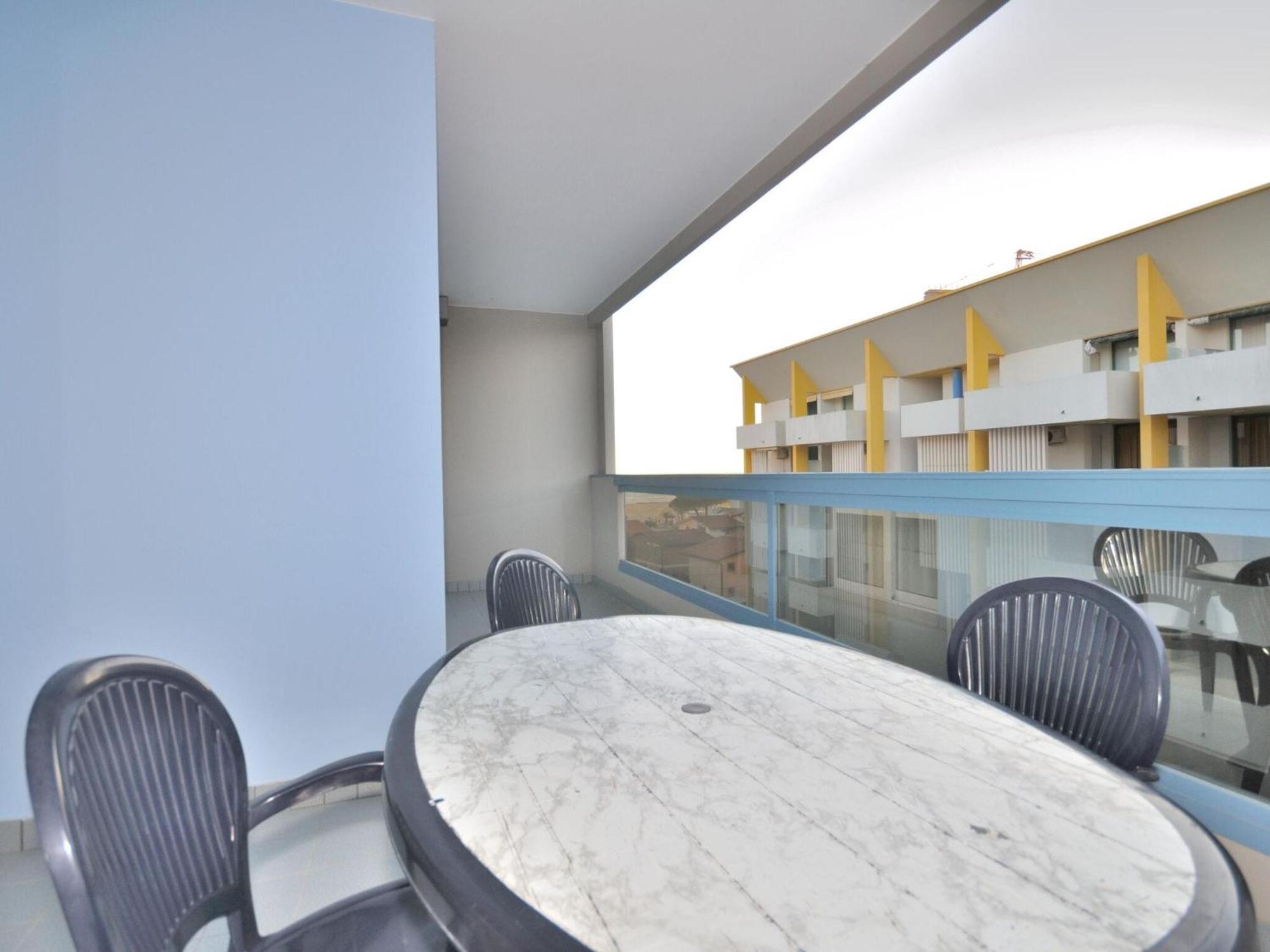 Apartment In Bibione Spiaggia Near The Beach Exteriör bild