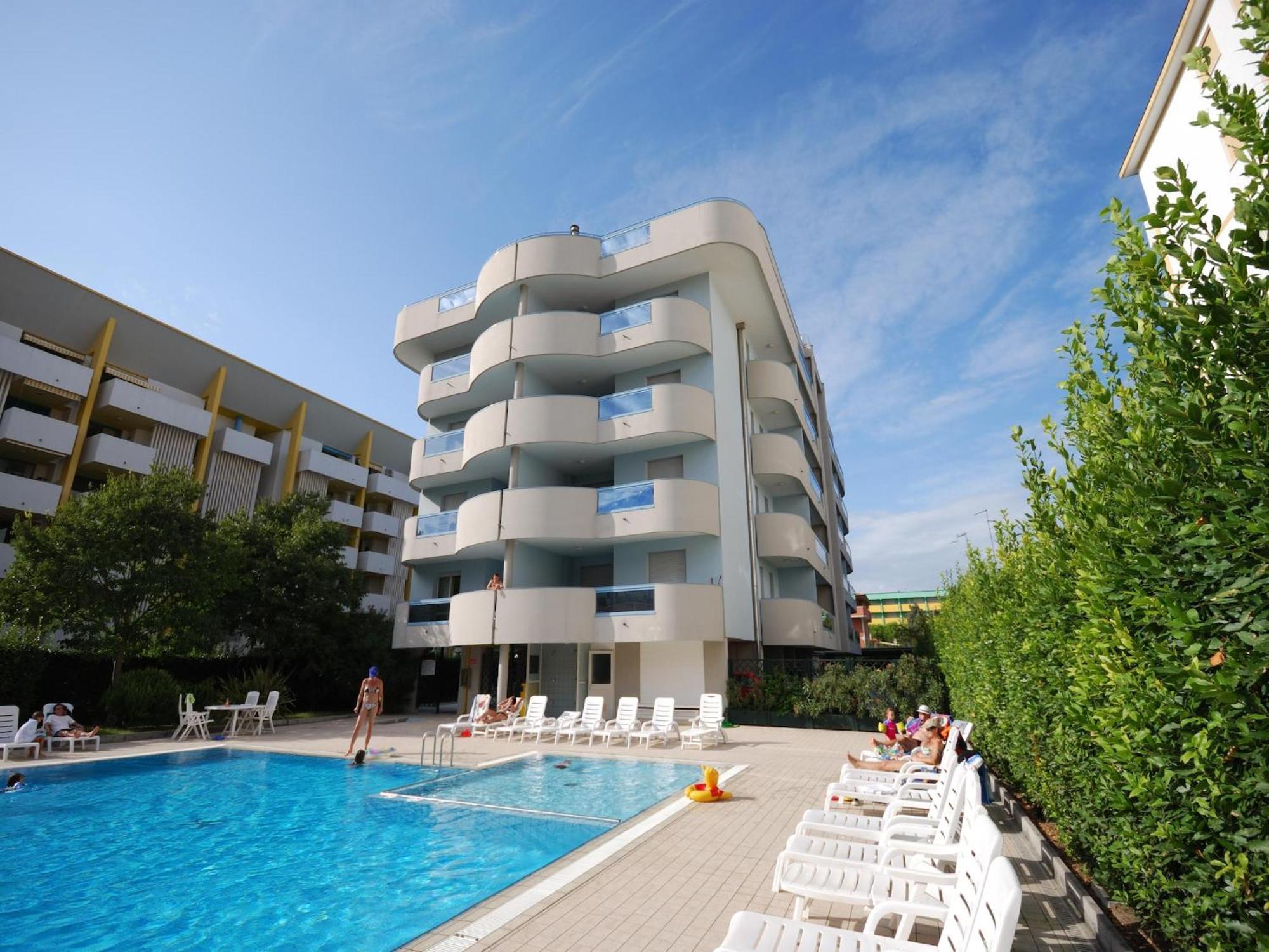 Apartment In Bibione Spiaggia Near The Beach Exteriör bild