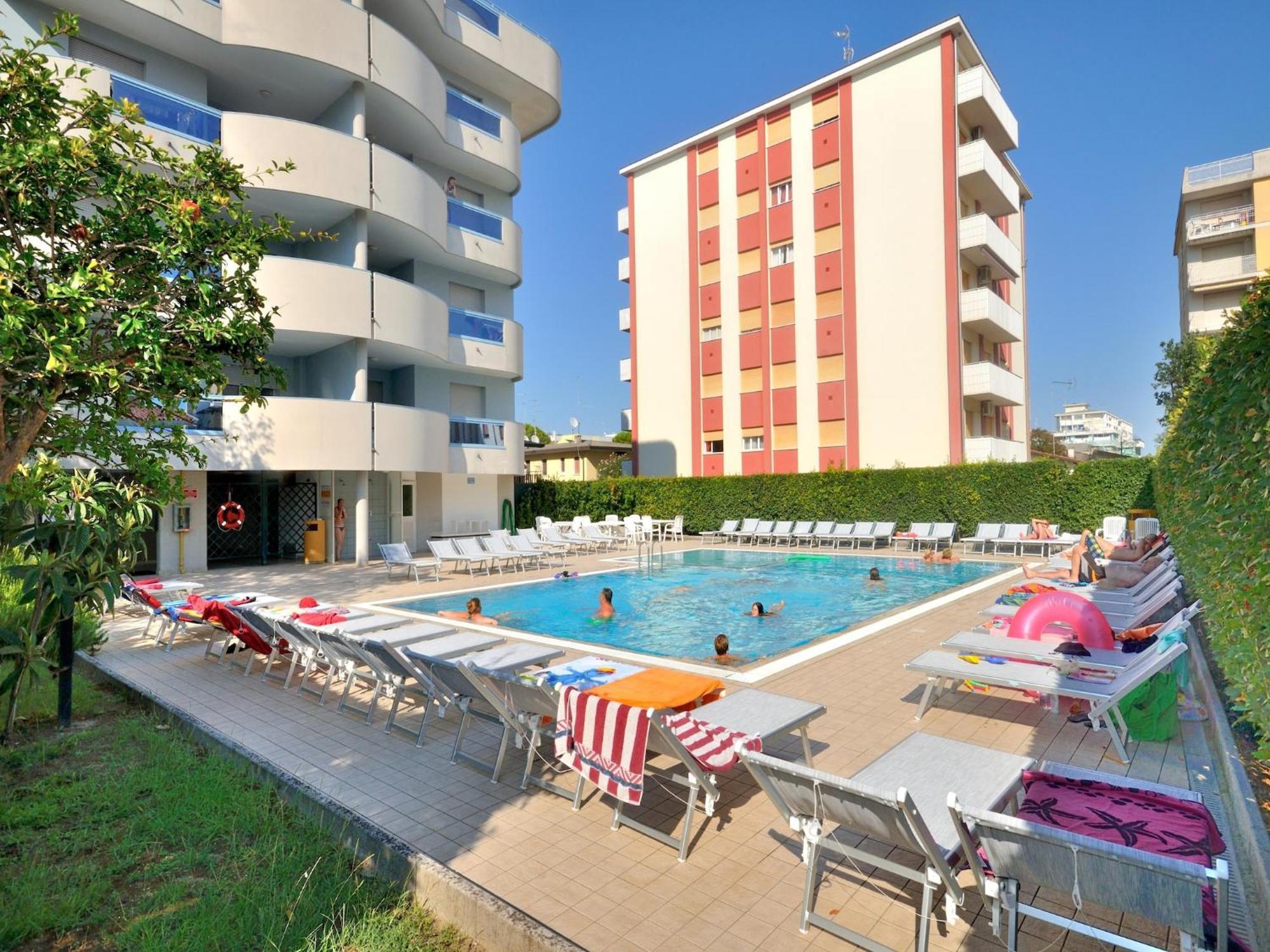 Apartment In Bibione Spiaggia Near The Beach Exteriör bild